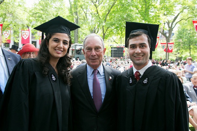 Tỷ phú truyền thông Bloomberg: Đừng chọn việc dựa trên tiền lương - 3