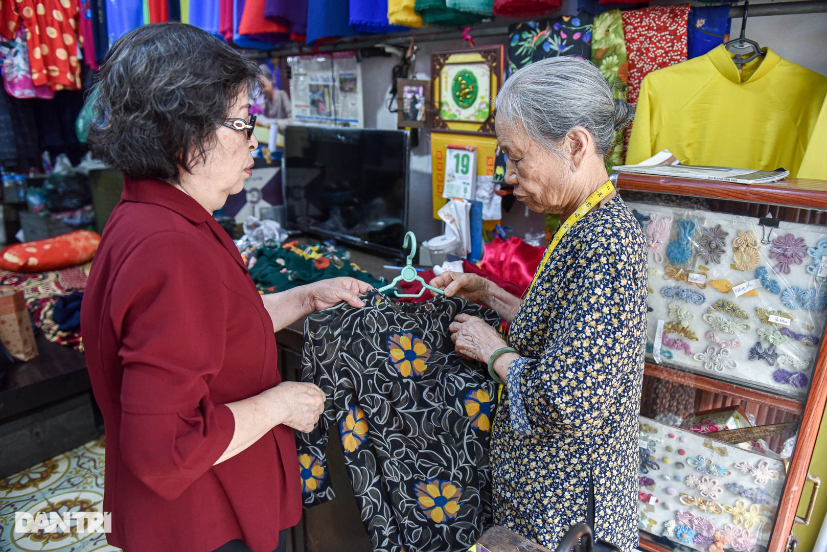 Tiệm áo dài 4 đời được trả 400 cây vàng mà không bán của cụ bà 81 tuổi - 2