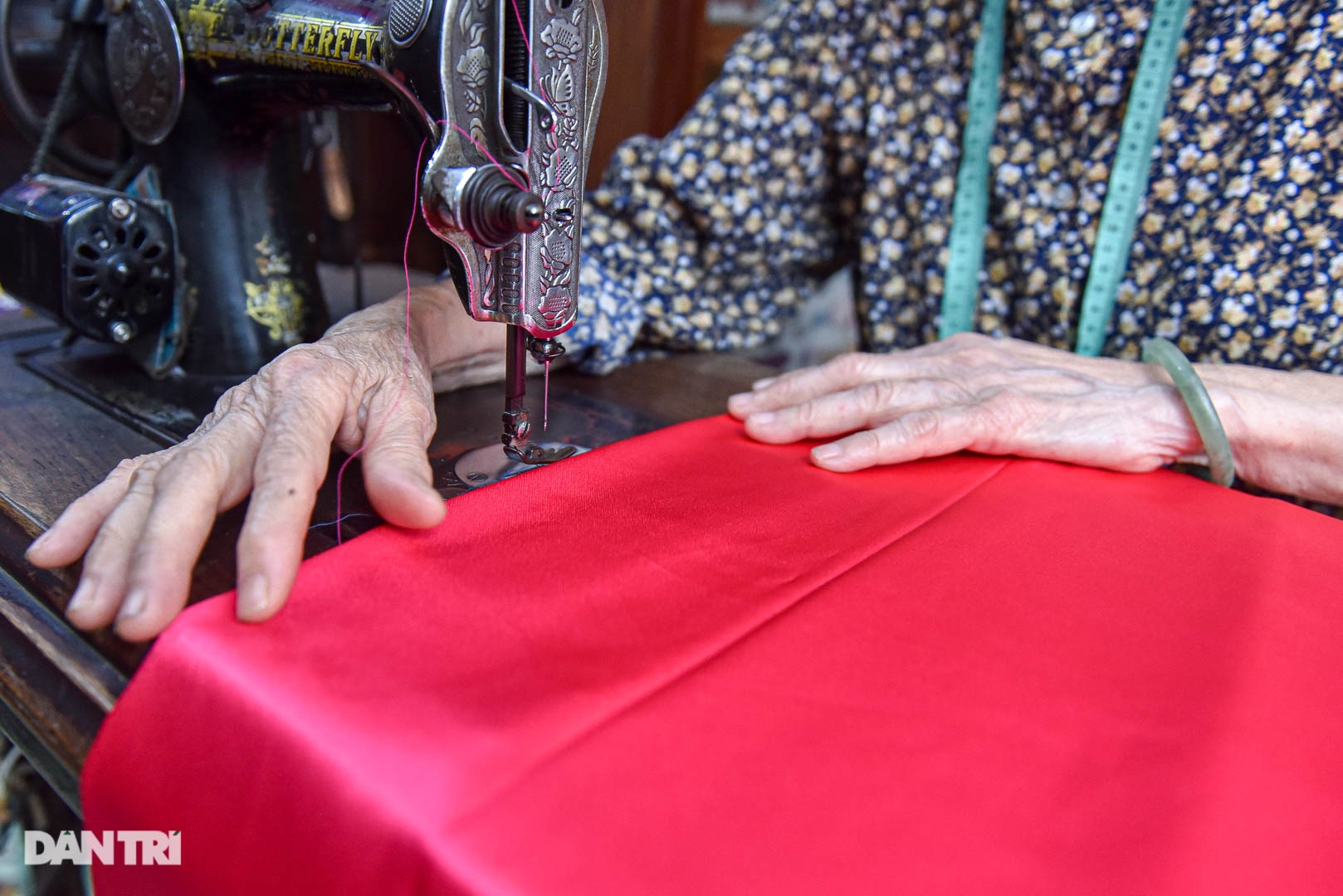 Tiệm áo dài 4 đời được trả 400 cây vàng mà không bán của cụ bà 81 tuổi - 5