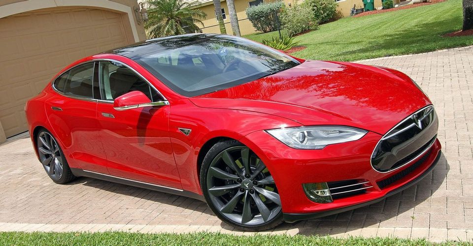 Những mẫu xe bạn nên tránh xa nếu định mua ô tô hạng sang đã qua sử dụng - 6