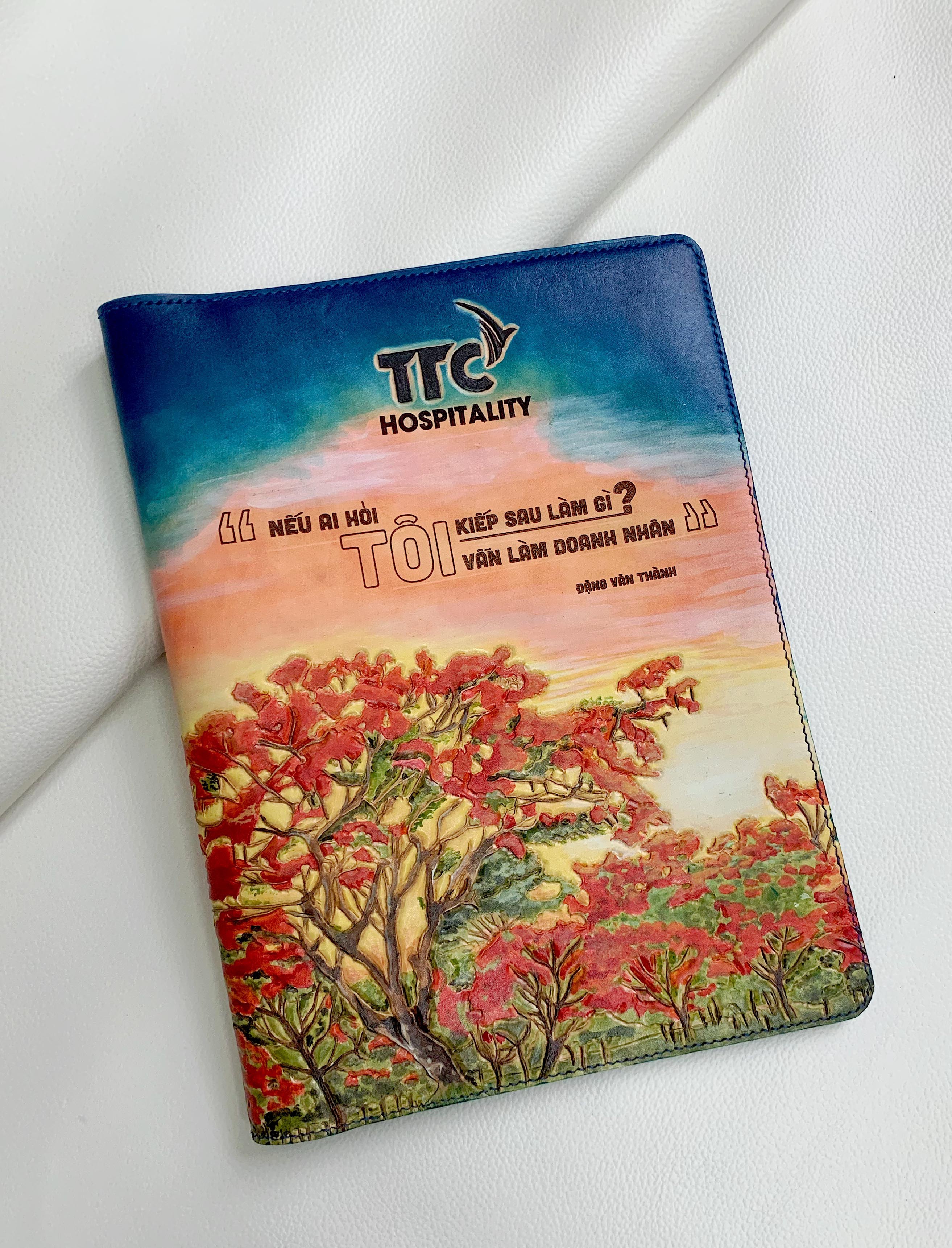 Bỏ lương nghìn đô, cô gái Hà Nội khởi nghiệp với nghề điêu khắc da bò - 8