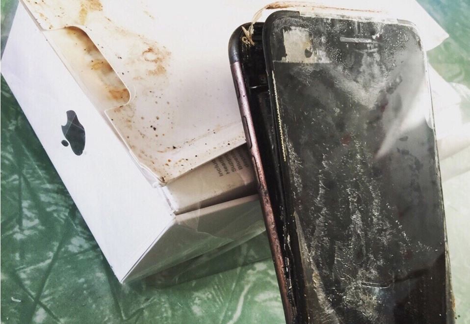 Apple bị kiện vì pin iPhone phát nổ khiến người dùng bị thương - 1