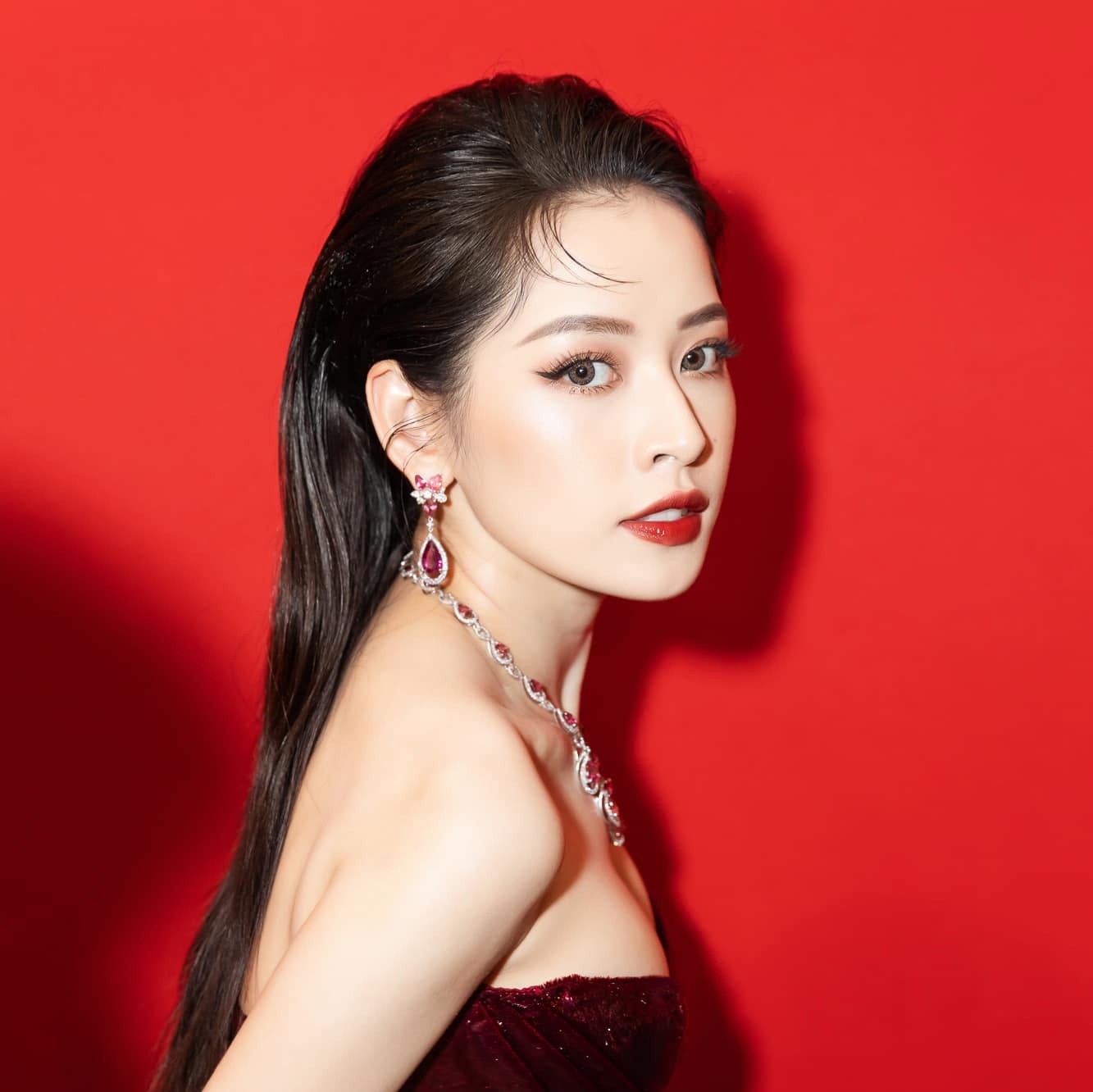 Rộ nghi vấn quen đàn ông ngoại quốc lớn tuổi, Chi Pu nói gì? - 3