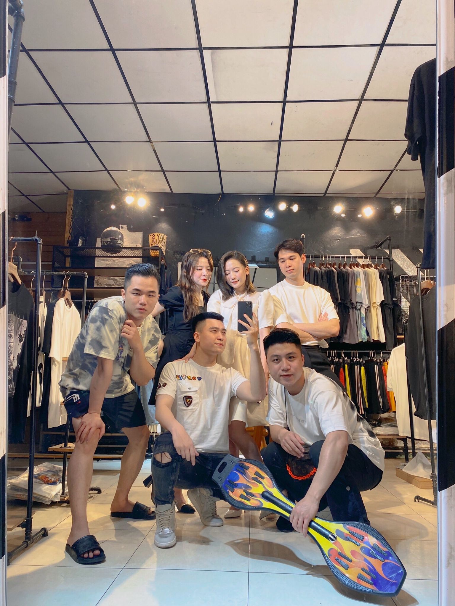 Em gái lên mạng tuyển chị dâu cho 4 anh trai cực phẩm hút triệu view - 2