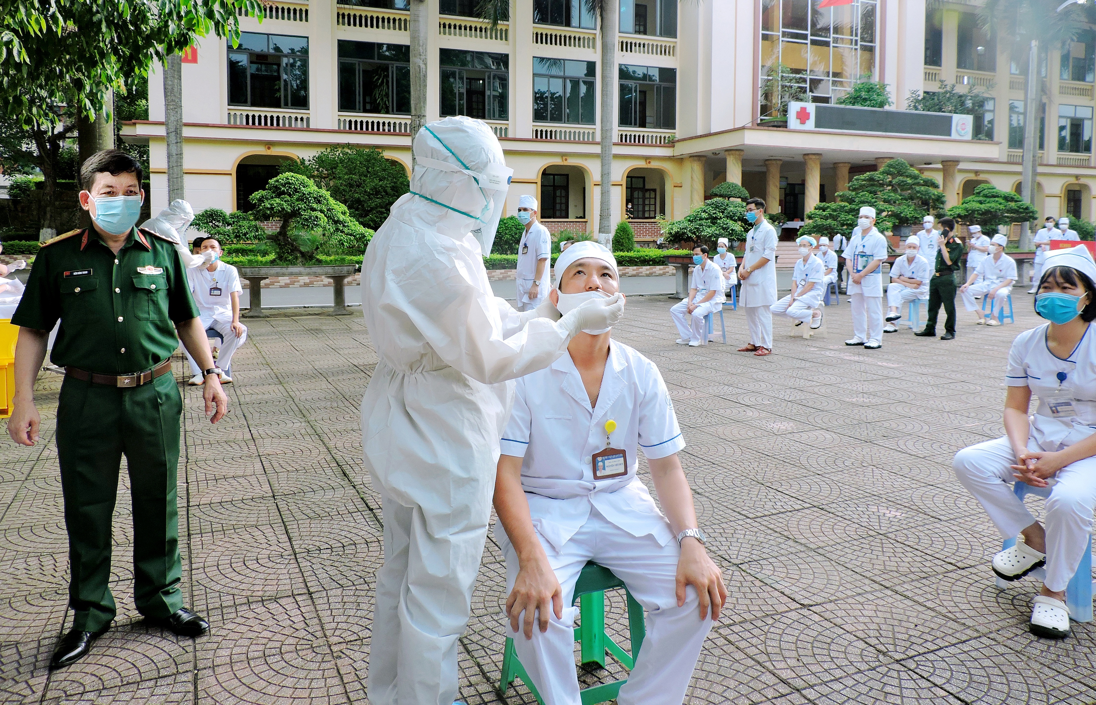 Giám đốc BV Quân y 110 nói gì về ảnh ghép kiểm tra xét nghiệm Covid-19? - 3