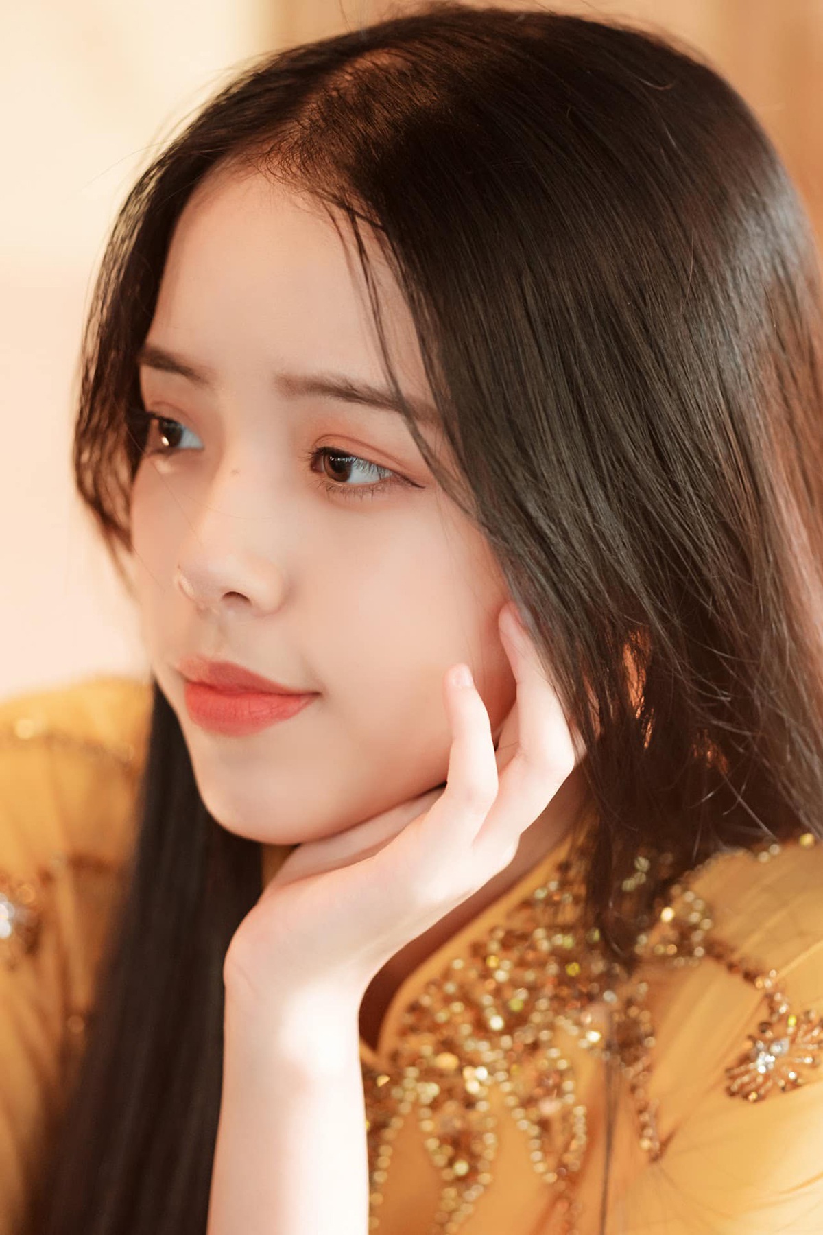 Nữ sinh Đà Nẵng khoe sắc xuân thì trong tà áo dài duyên dáng - 8