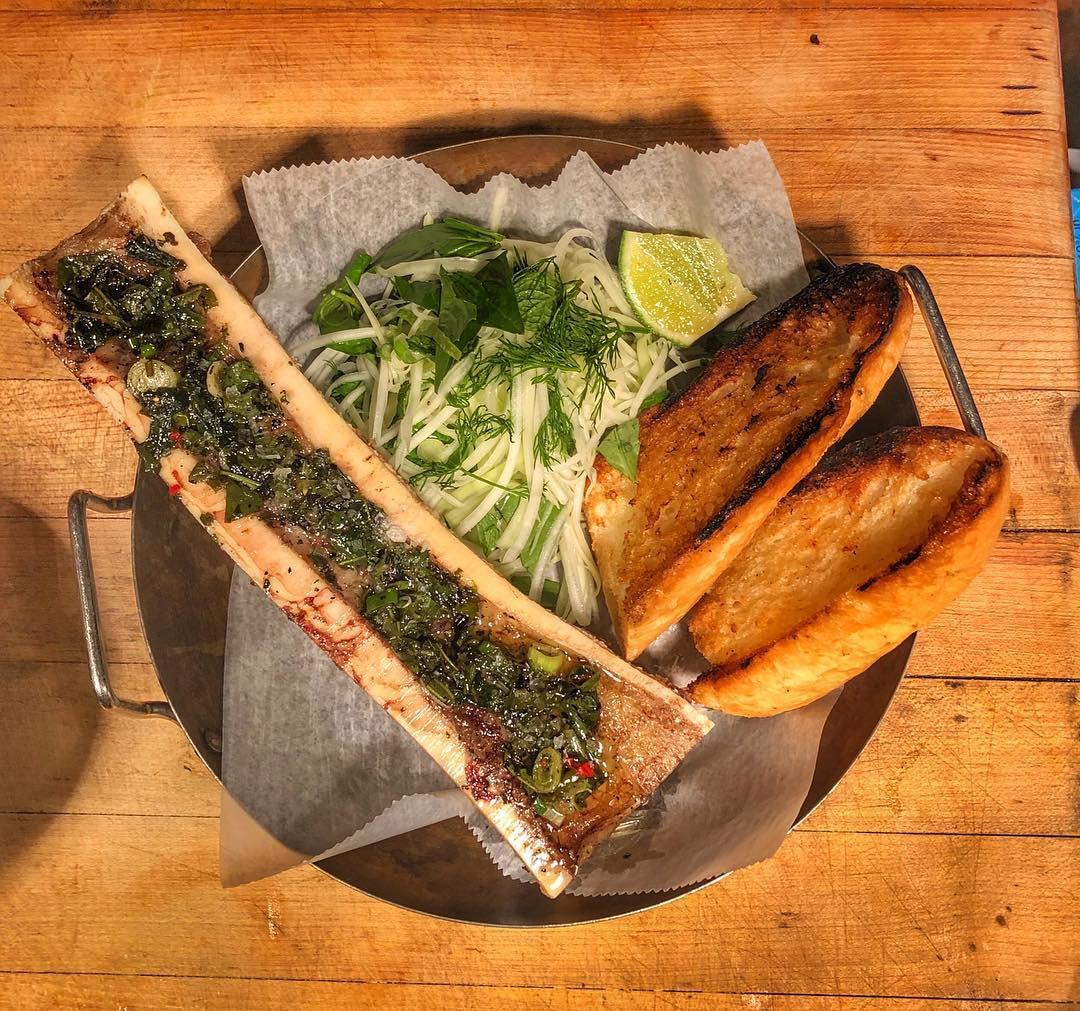 Cục xương tưởng bỏ đi thành món ngon lạ miệng, khách xì xụp húp - 4