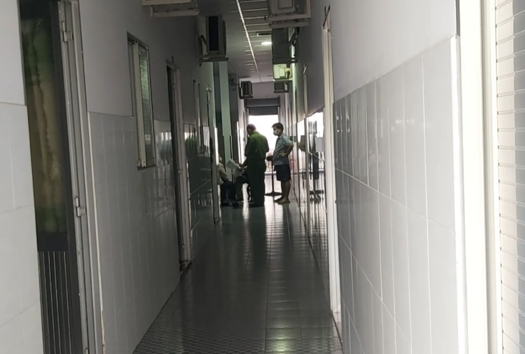 Người đàn ông 62 tuổi tử vong sau khi vào nhà nghỉ 30 phút - 1