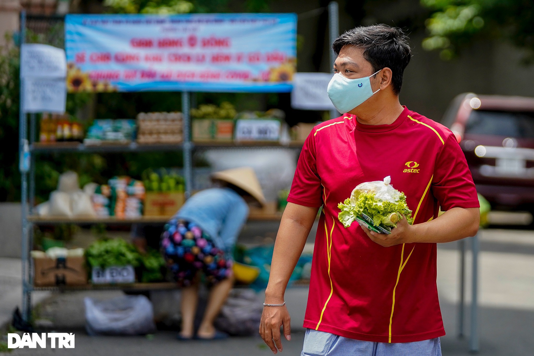 Cận cảnh siêu thị 0 đồng phục vụ người dân trong khu cách ly ở TPHCM - 8