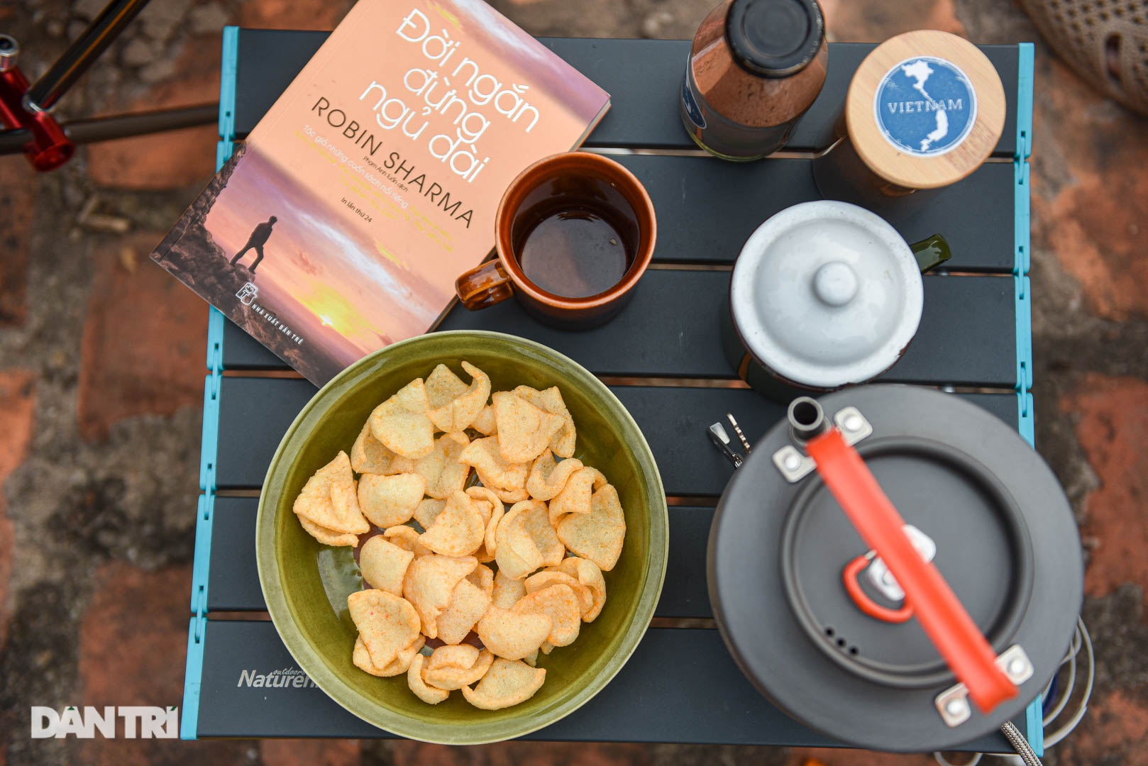 Thèm du lịch, giới trẻ đầu tư cắm trại tại gia: Chỉ ngắm nóc nhà vẫn vui - 7