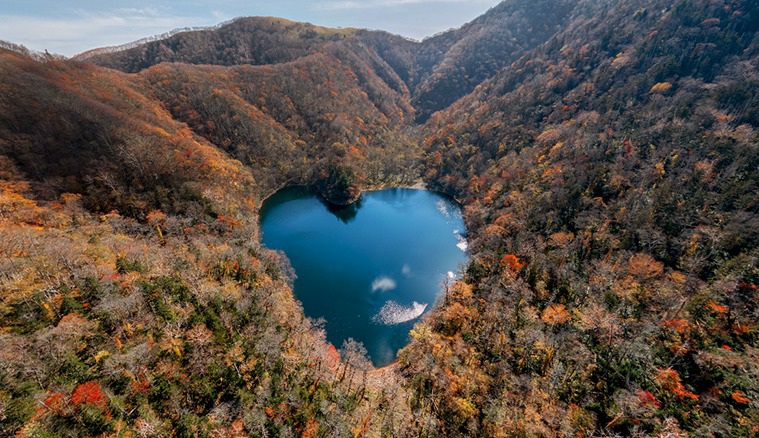 Hồ nước hình trái tim lãng mạn nhất Nhật Bản - 2