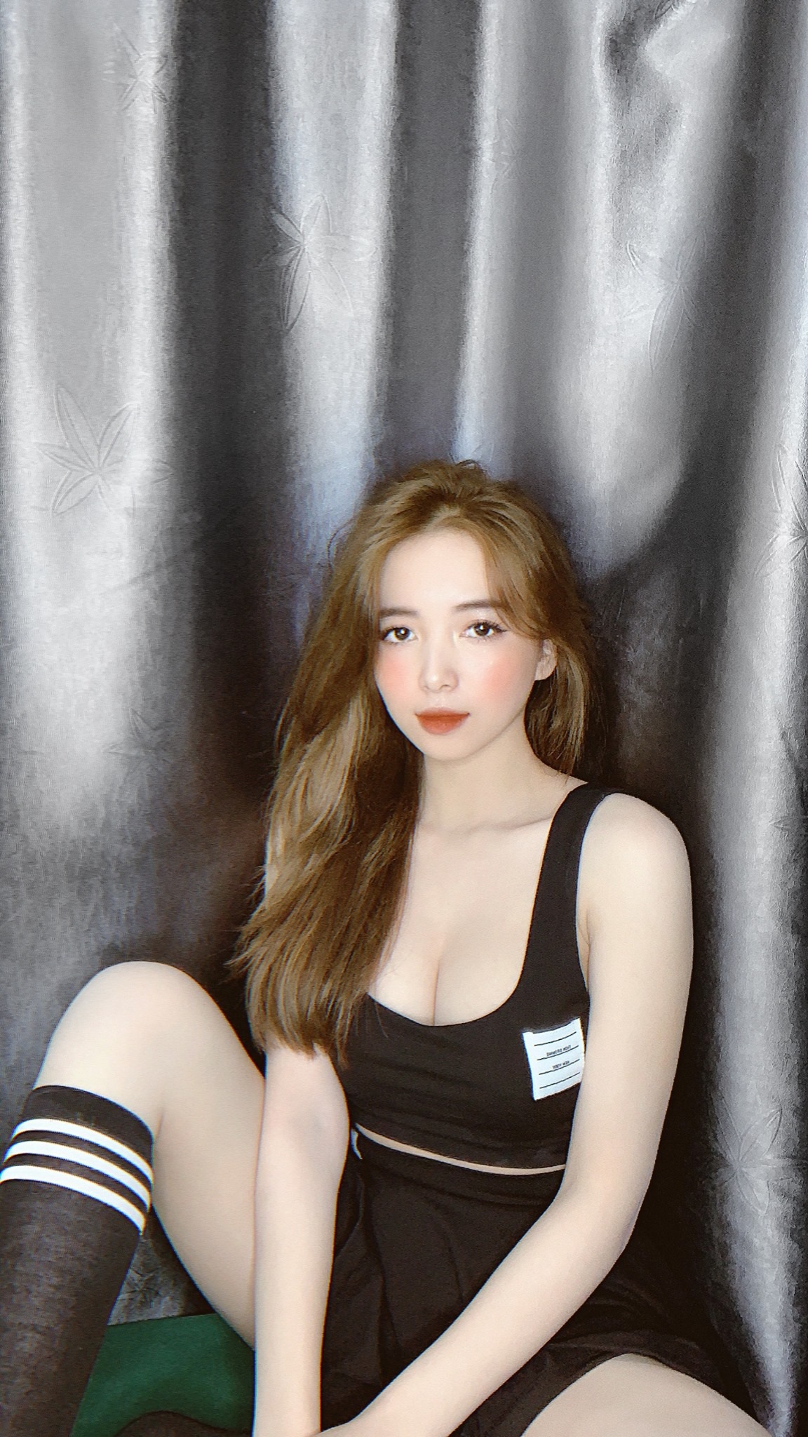 Thiếu nữ Hà thành xinh xắn, diện đồ gợi cảm thiêu đốt mọi ánh nhìn - 12