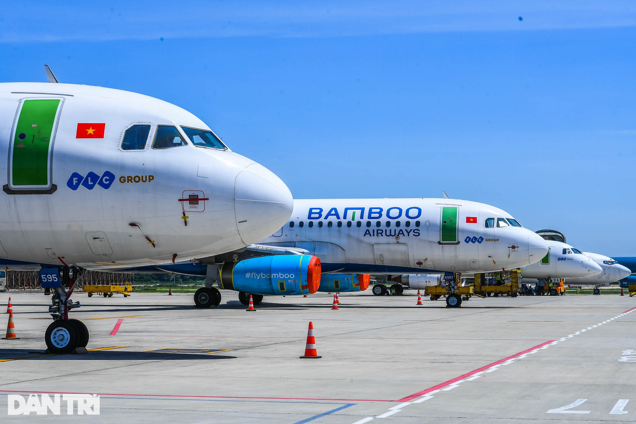 Ám ảnh hàng trăm tàu bay đắp chiếu nằm la liệt tại Nội Bài, Tân Sơn Nhất - 19