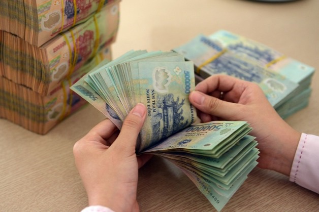 Bất ngờ lãi suất tiết kiệm nhảy vọt lên 8,2%/năm còn trái phiếu gần 20% - 1