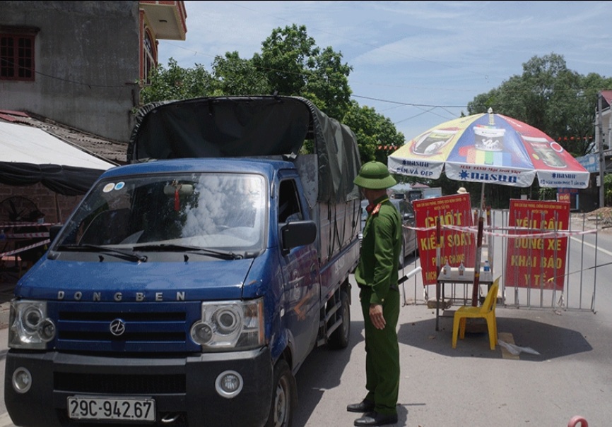 Một huyện ở Bắc Giang yêu cầu nhà dân cửa đóng then cài - 1
