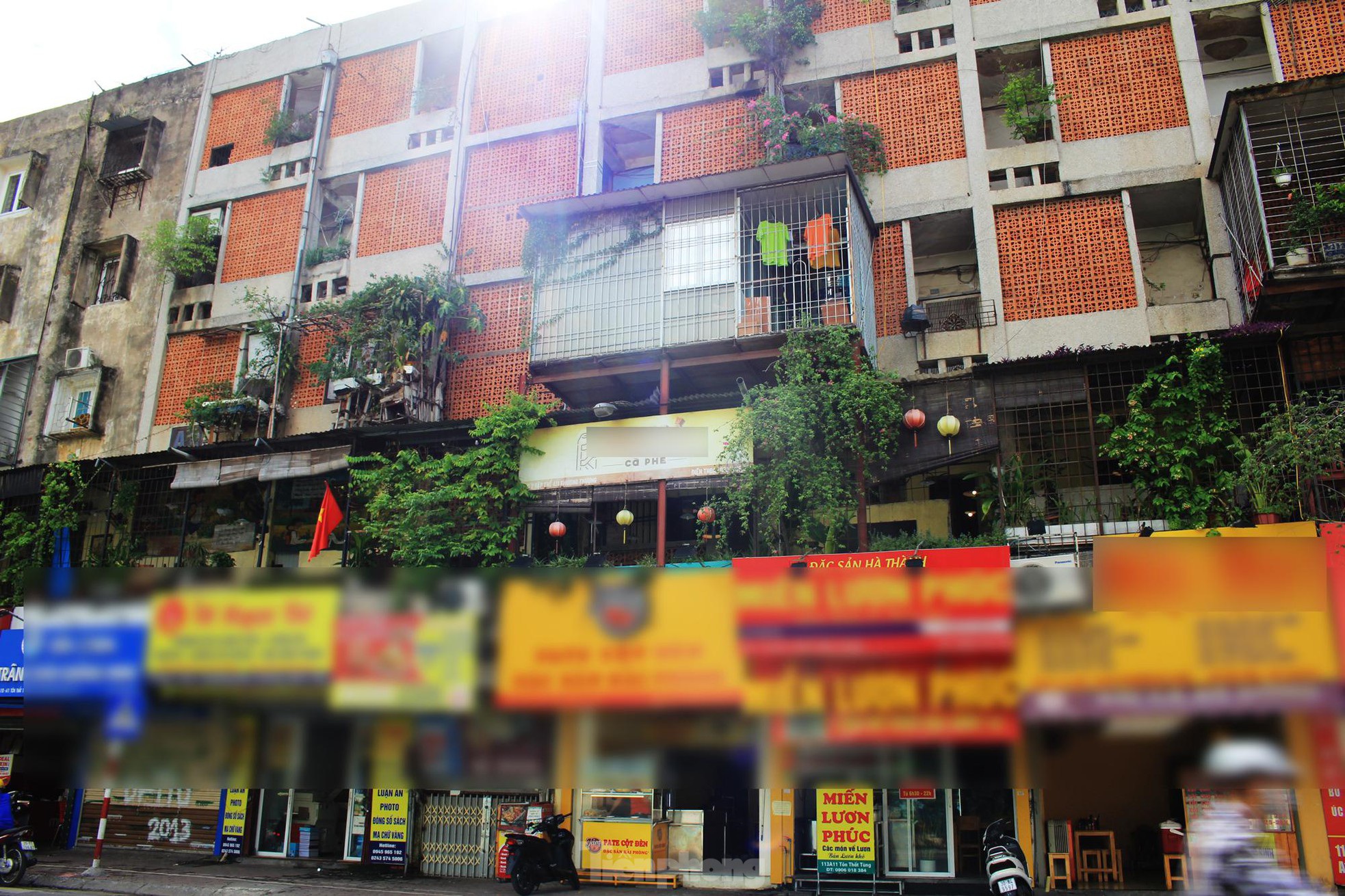 Nở rộ mốt cà phê chung cư - 1