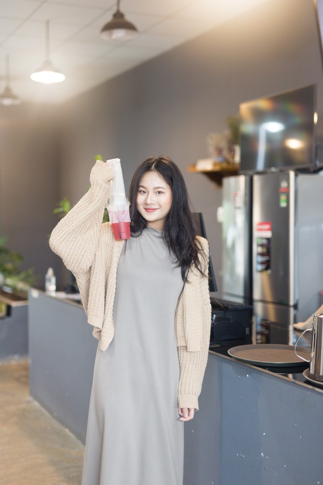 Bạn trẻ TPHCM sống chậm mùa dịch: Học nấu ăn, viết nhạc, yêu xa - 3