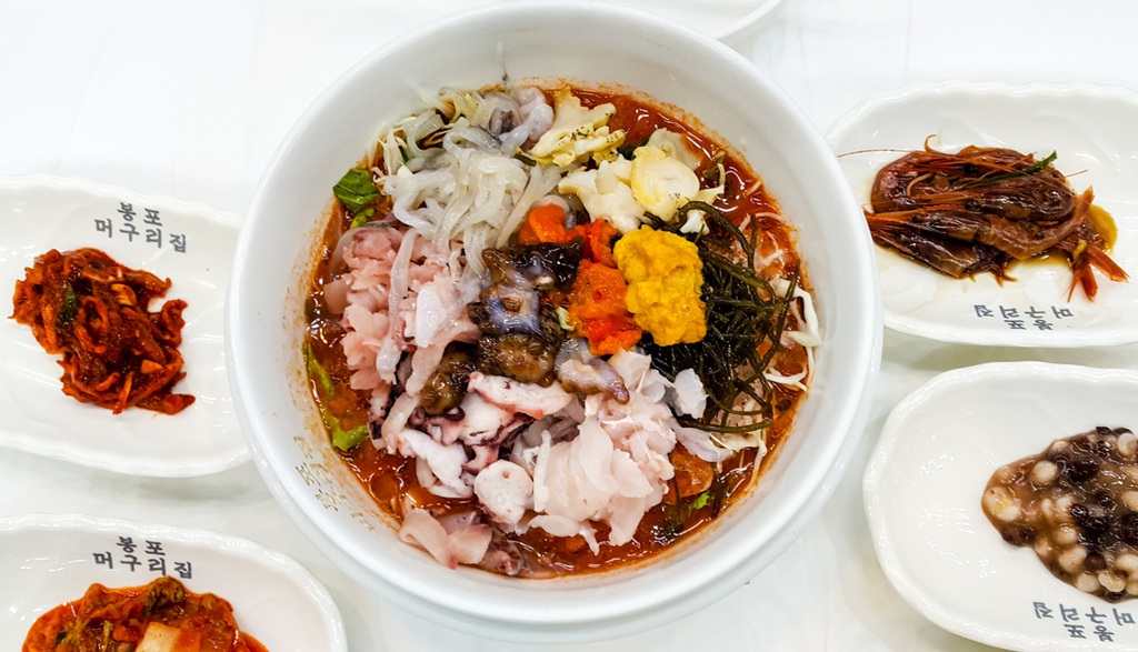 5 đặc sản ăn tươi nuốt sống ở Hàn Quốc khiến thực khách rùng mình - 9