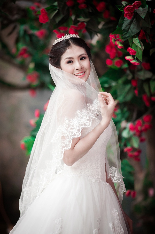 Hoa hậu Ngọc Hân tiết lộ ảnh cưới - 1