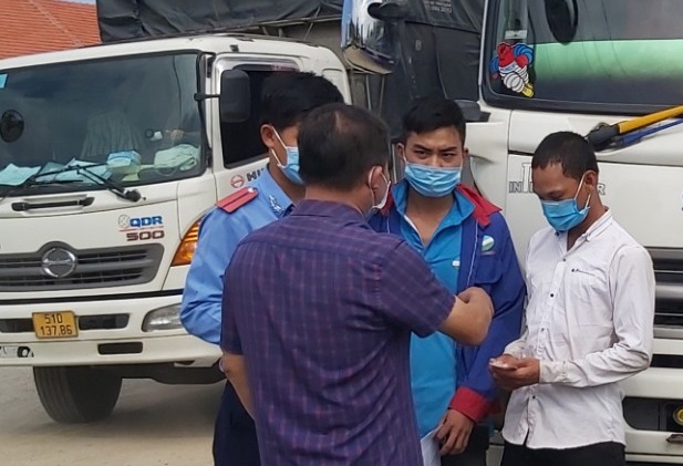 Thanh niên đạp xe hơn 800 km từ Bình Thuận về Huế, 3 ngày chỉ được ăn 4 bữa - 2