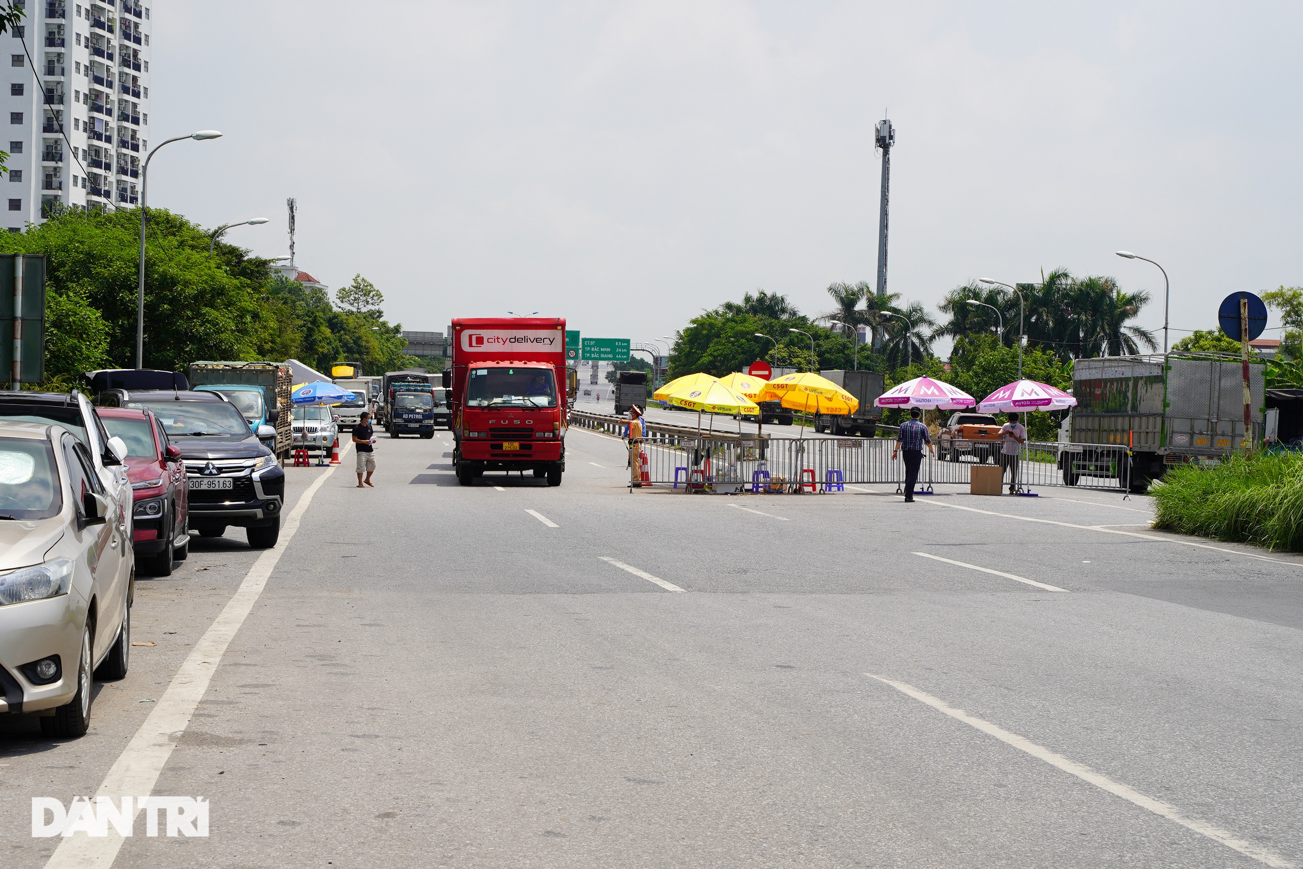 Tài xế bức xúc việc trả phí cao tốc khi phải quay xe không được vào Hà Nội - 7