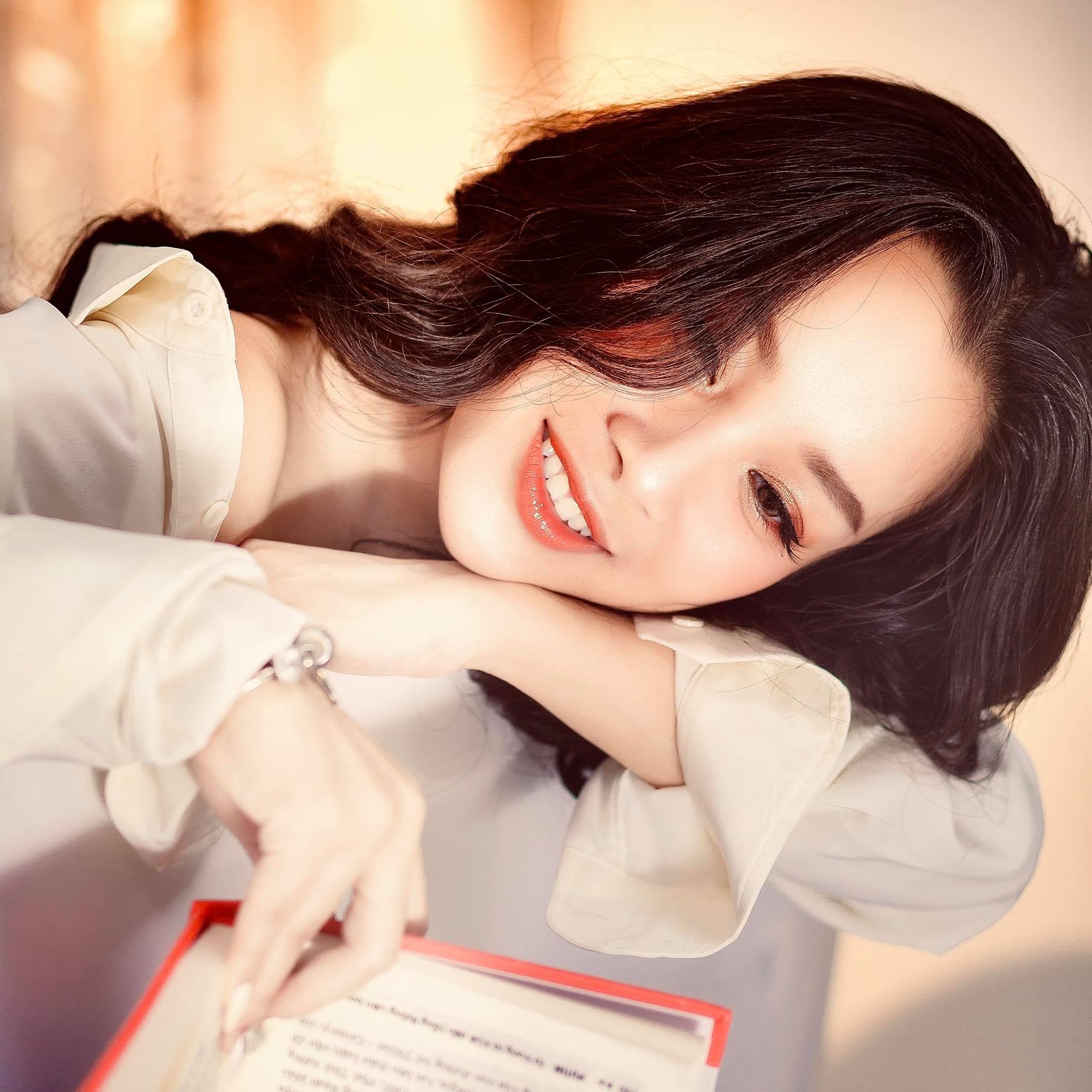 15 năm Nhật ký Vàng Anh, Minh Hương từ con hóa bạn gái NSND Mạnh Cường - 8