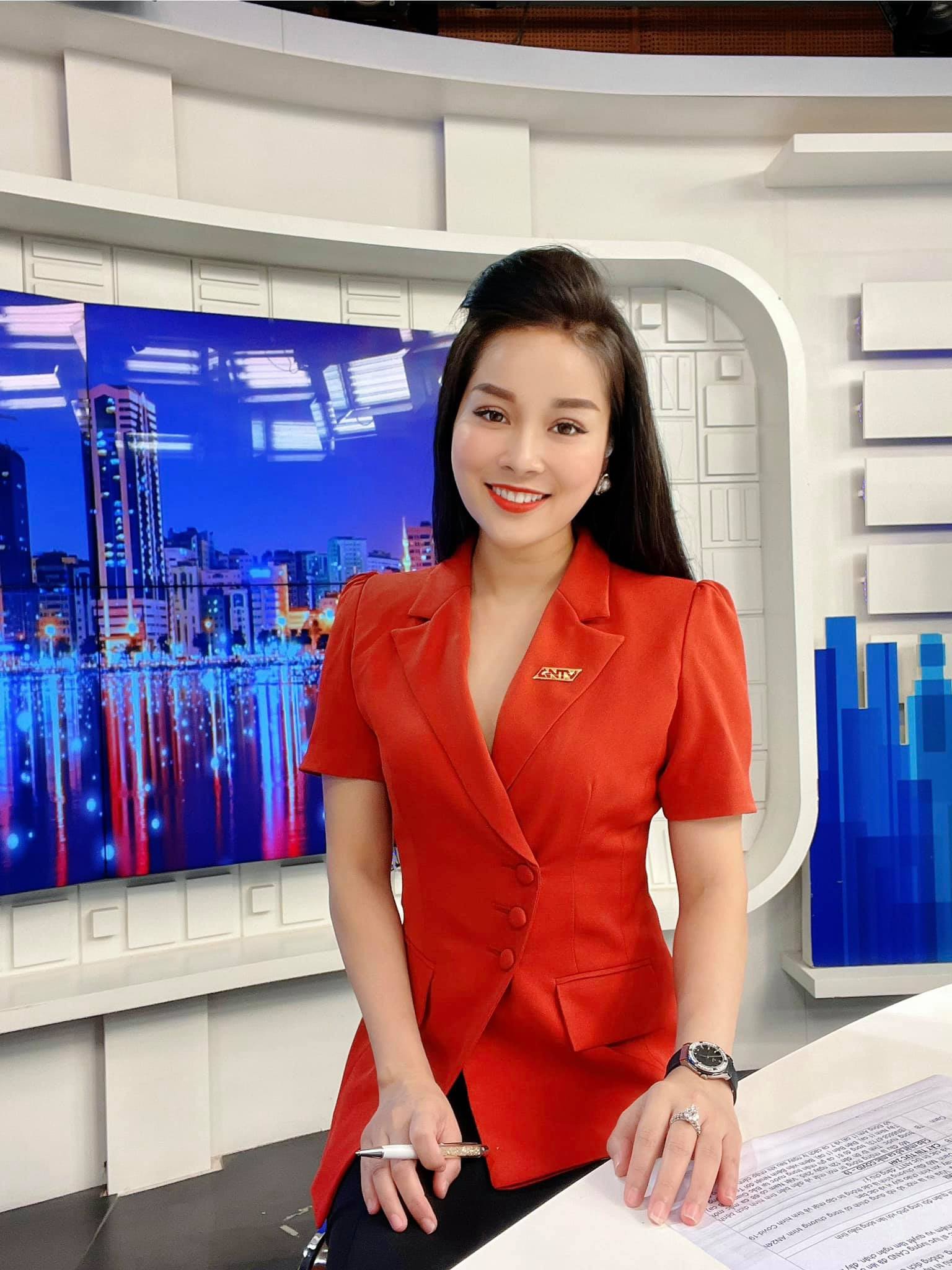 15 năm Nhật ký Vàng Anh, Minh Hương từ con hóa bạn gái NSND Mạnh Cường - 3