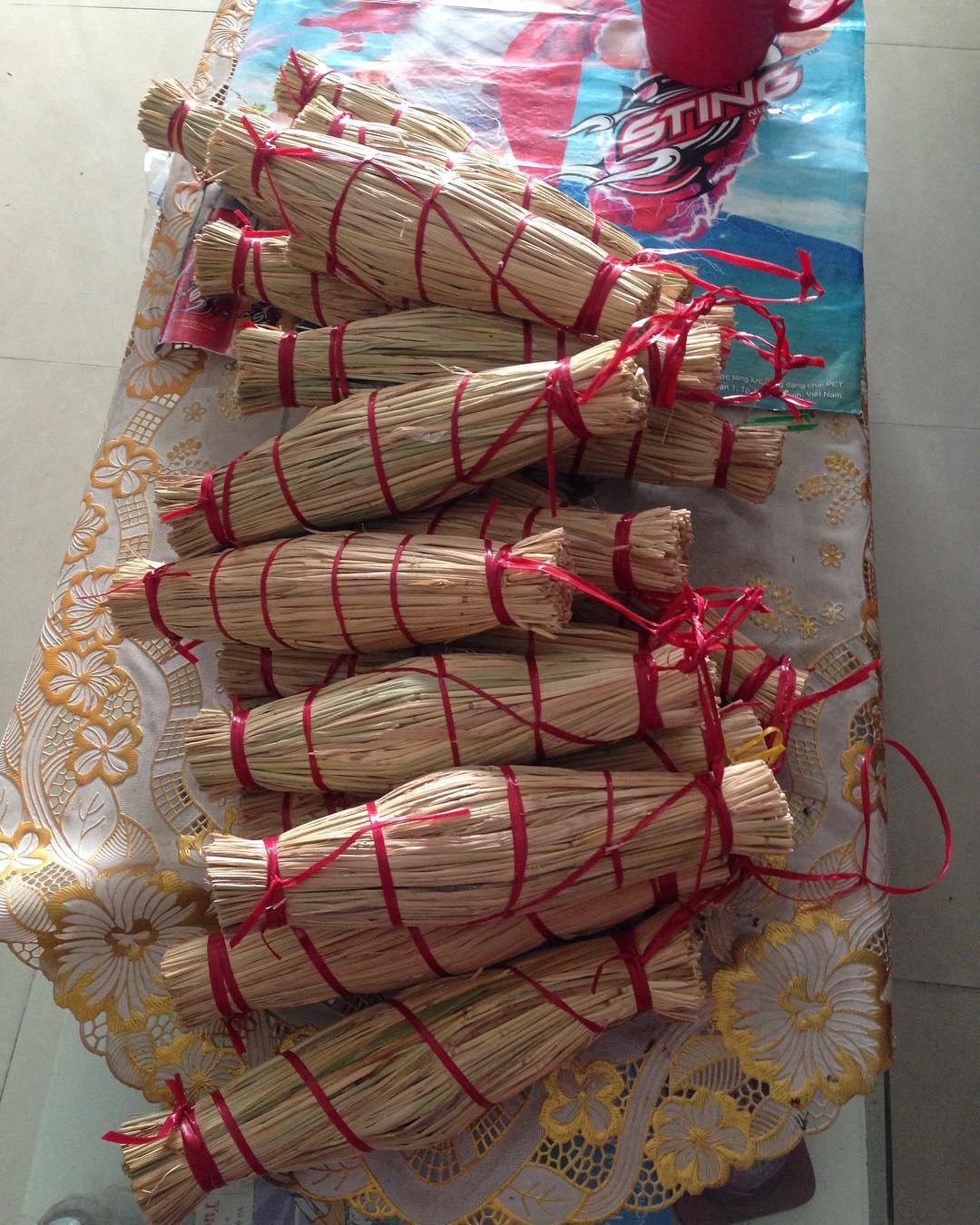 Món ăn miền Trung có tên gọi lạ, gói trong rơm khô hút khách sành ăn - 6