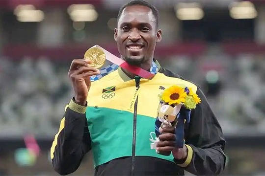 VĐV người Jamaica giành HCV Olympic nhờ được cho mượn... 2 triệu đồng - 2