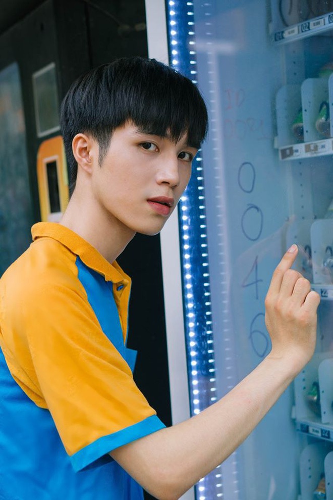 Chàng thơ ĐH Thương mại chụp ảnh ngẫu hứng vẫn hút hồn dân mạng - 2