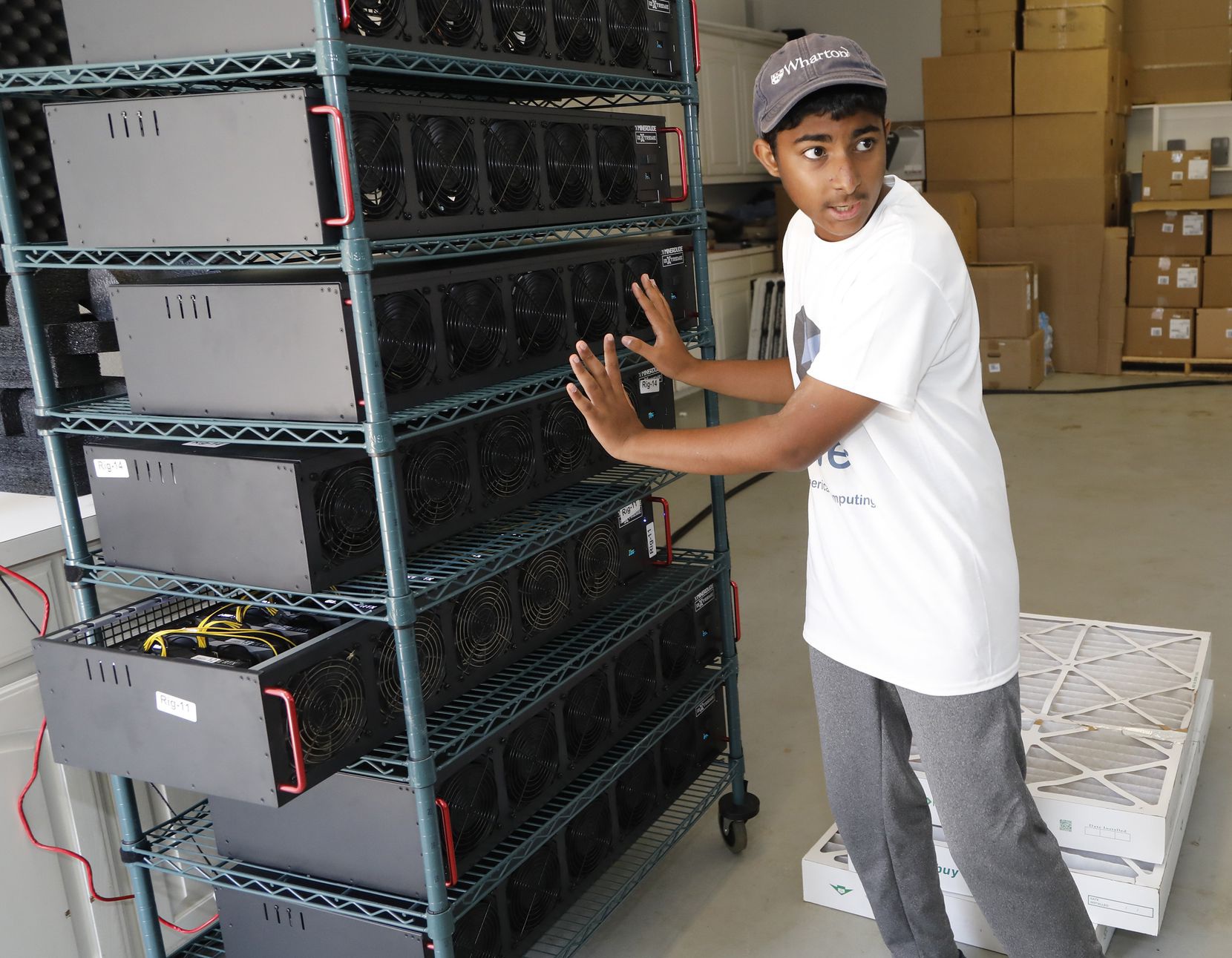 Cậu bé 14 tuổi kiếm 32.000 USD/tháng nhờ khai thác Ethereum - 2