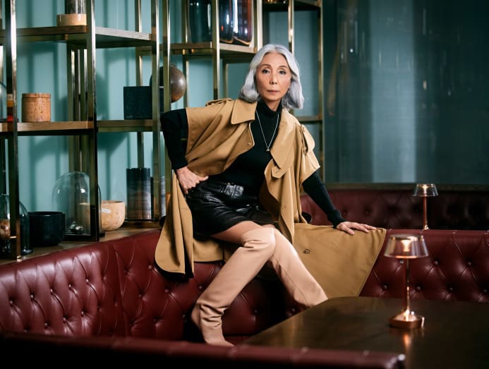 Người mẫu 65 tuổi chất lừ đang dẫn đầu làng mốt Singapore - 3