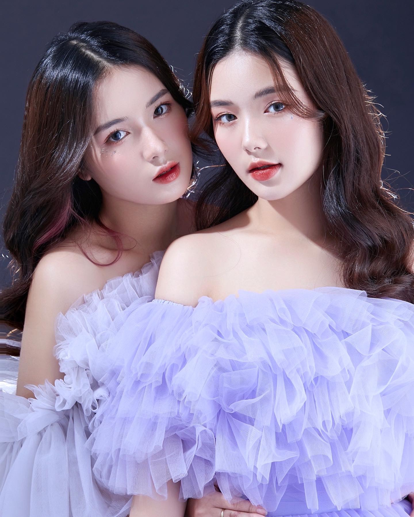 Cặp chị em song sinh Hằng - Nga nổi tiếng ở Đại học Thương mại - 8