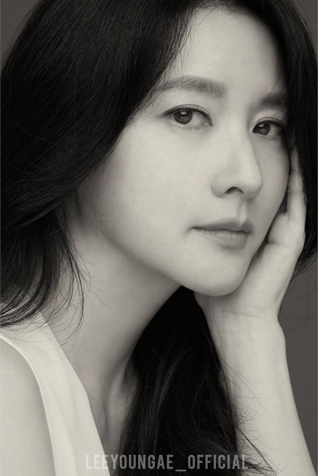 Đỉnh cao nhan sắc tuổi 50 của Nàng Dae Jang Geum Lee Young Ae - 2