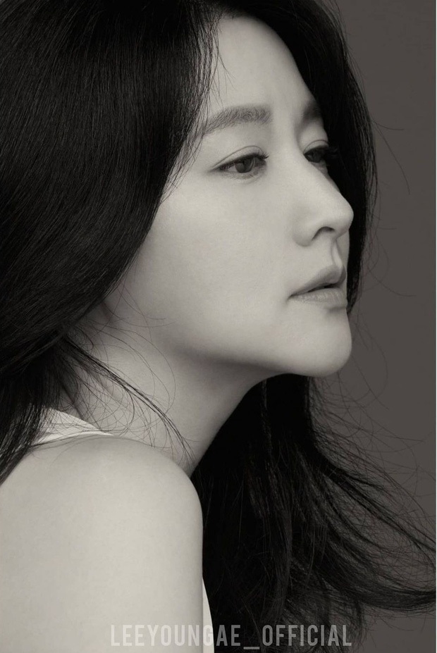 Đỉnh cao nhan sắc tuổi 50 của Nàng Dae Jang Geum Lee Young Ae - 4
