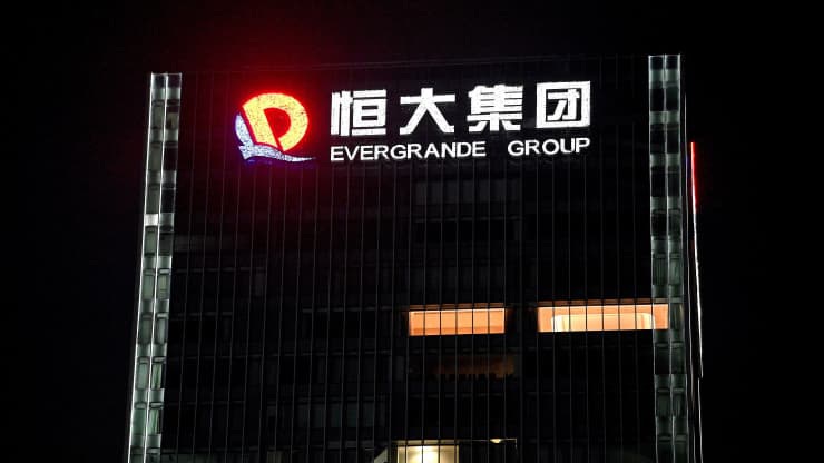 Evergrande đã tránh được cú vỡ nợ vào phút cuối - 1 Evergrande đã tránh được cú vỡ nợ vào phút cuối - 1