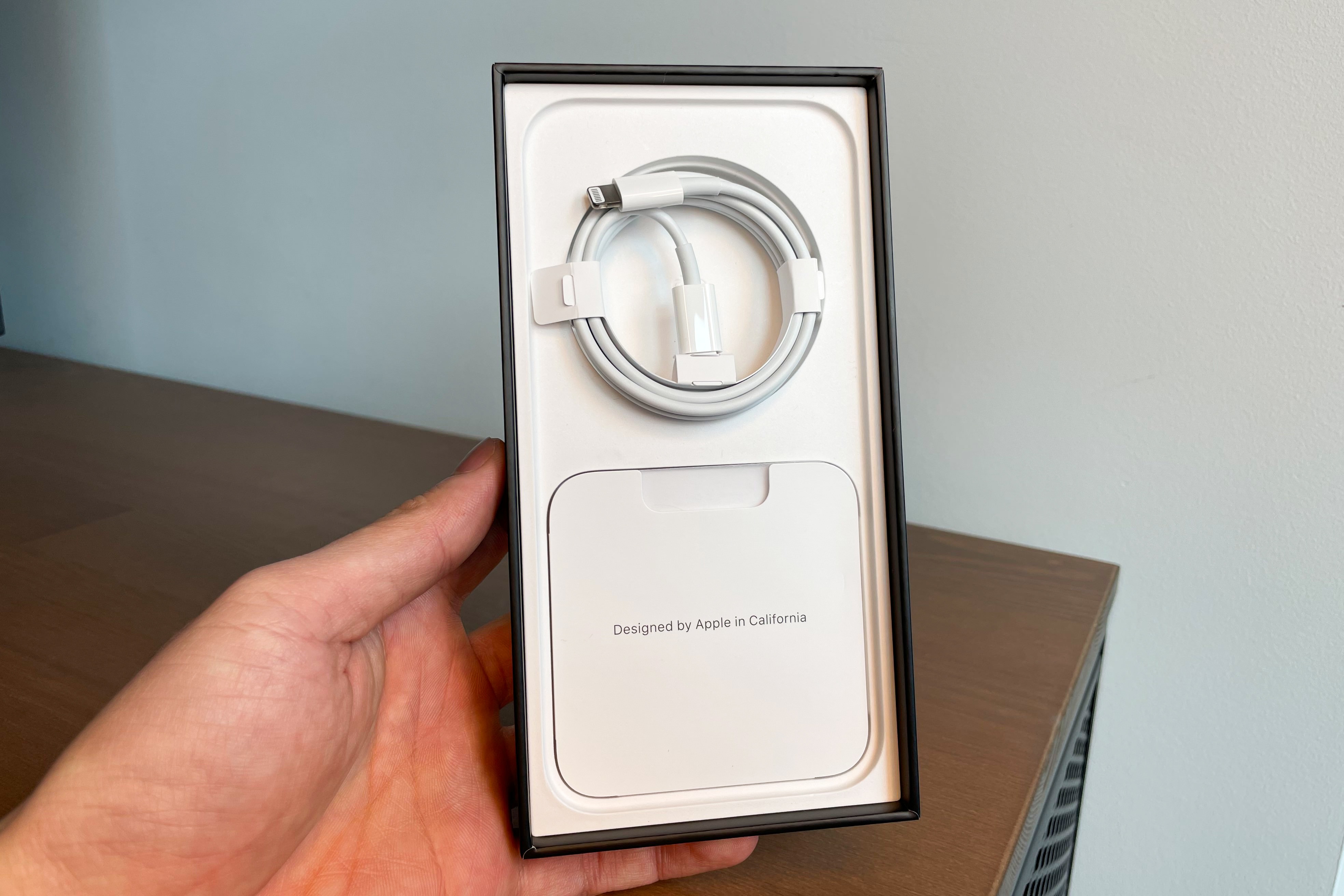 Apple tiếp tục làm khó người dùng tại Việt Nam - 1