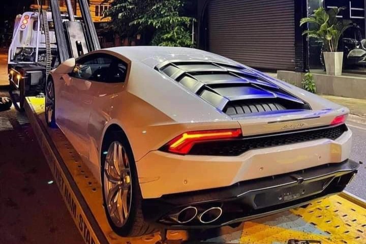 Cận cảnh siêu xe Lamborghini Huracan của thanh niên 23 tuổi ở Đắk Lắk