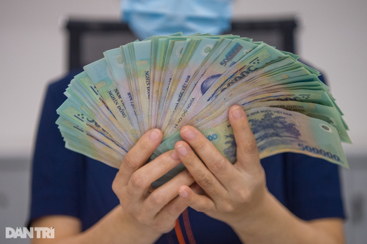 Vì sao người thu nhập suýt soát nghìn đô mỗi tháng vẫn không phải nộp thuế? - 1