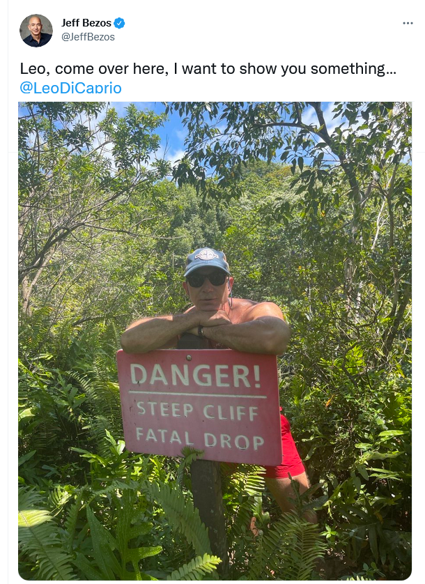 Hình ảnh Jeff Bezos chia sẻ lên trang Twitter cá nhân, kèm theo