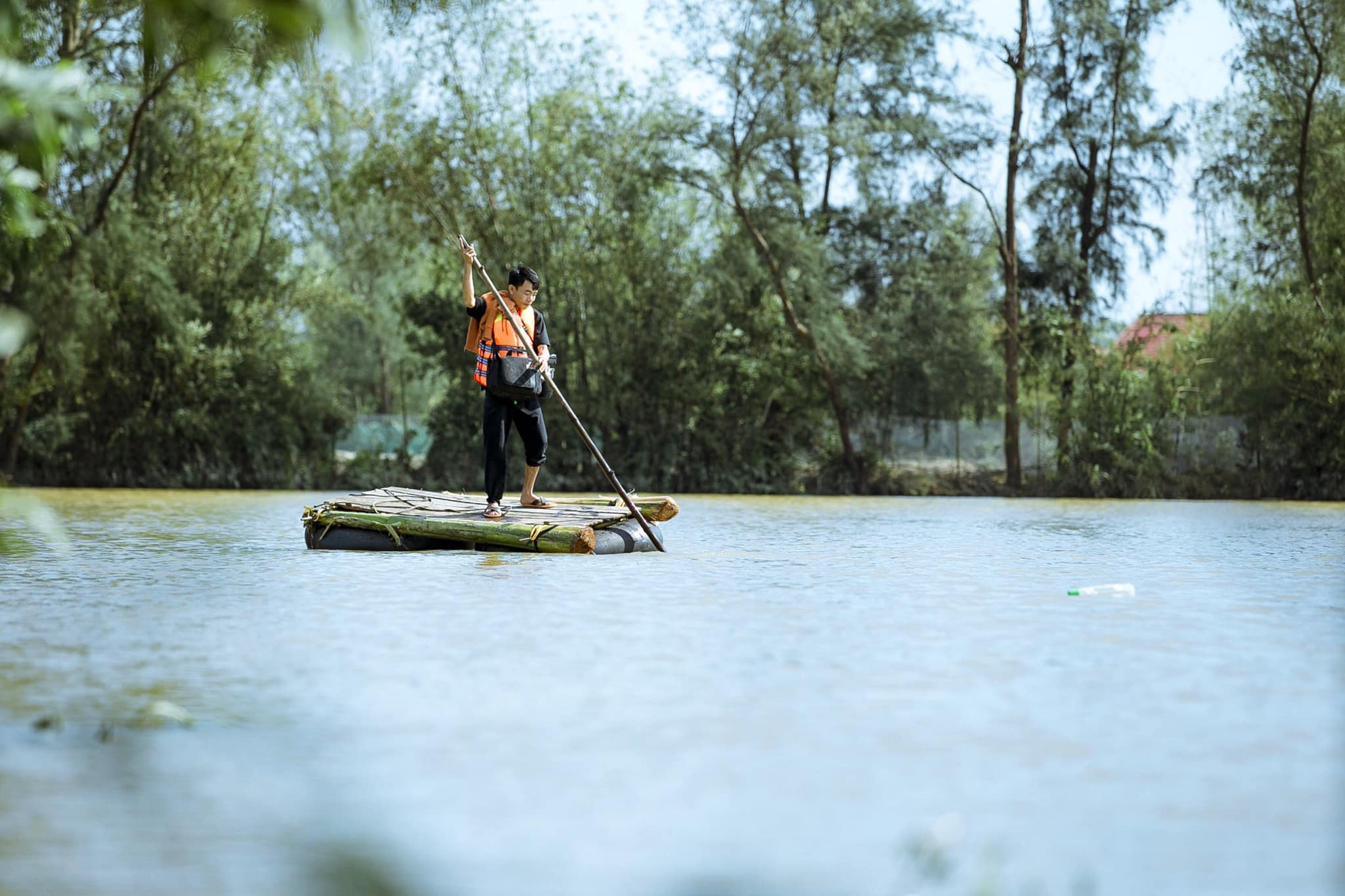 Những người ngắm đời qua khe hẹp, kiếm tiền triệu mỗi ngày - 2