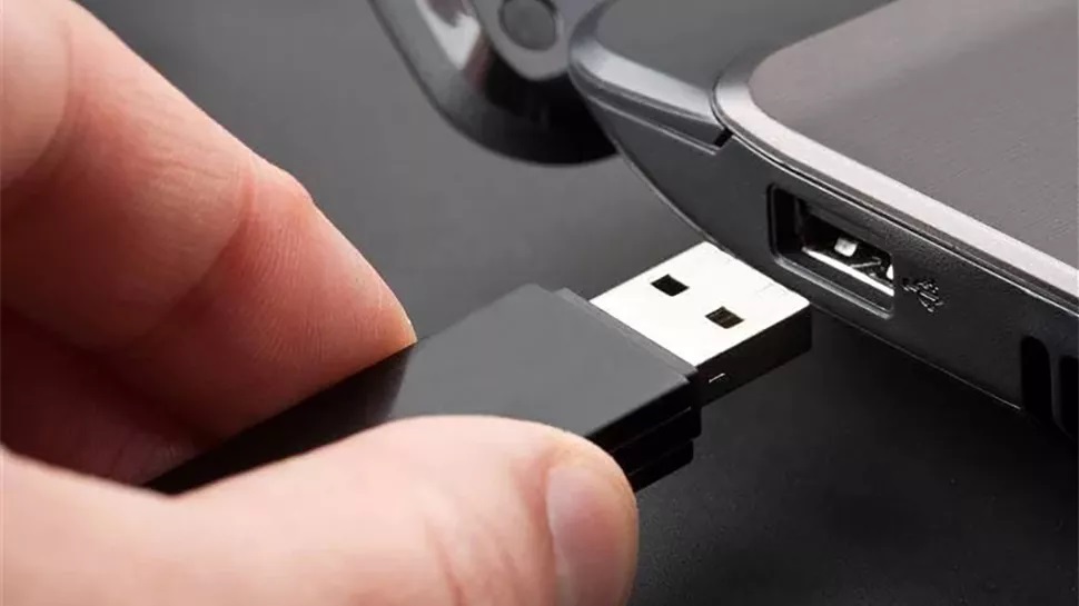 Chiếc USB của Technodynamika có khả năng 