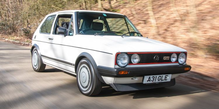 Những mẫu xe có công cứu cả một thương hiệu ô tô - 4