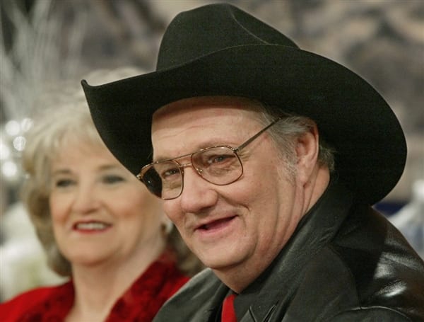 Cuộc đời bi kịch của người đàn ông trúng số độc đắc, trở thành triệu phú - 2