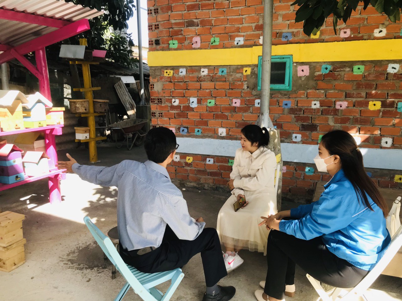 Khởi nghiệp với nghề nuôi ong lạ, thu nhập bạc tỉ trong năm dịch bệnh - 3