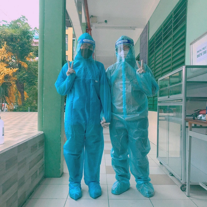 4 cặp đôi nên duyên nhờ cùng đi tình nguyện chống dịch - 1