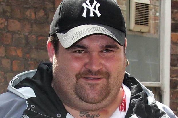 Tấn bi kịch của chàng công nhân quét rác bất ngờ trúng số độc đắc - 3