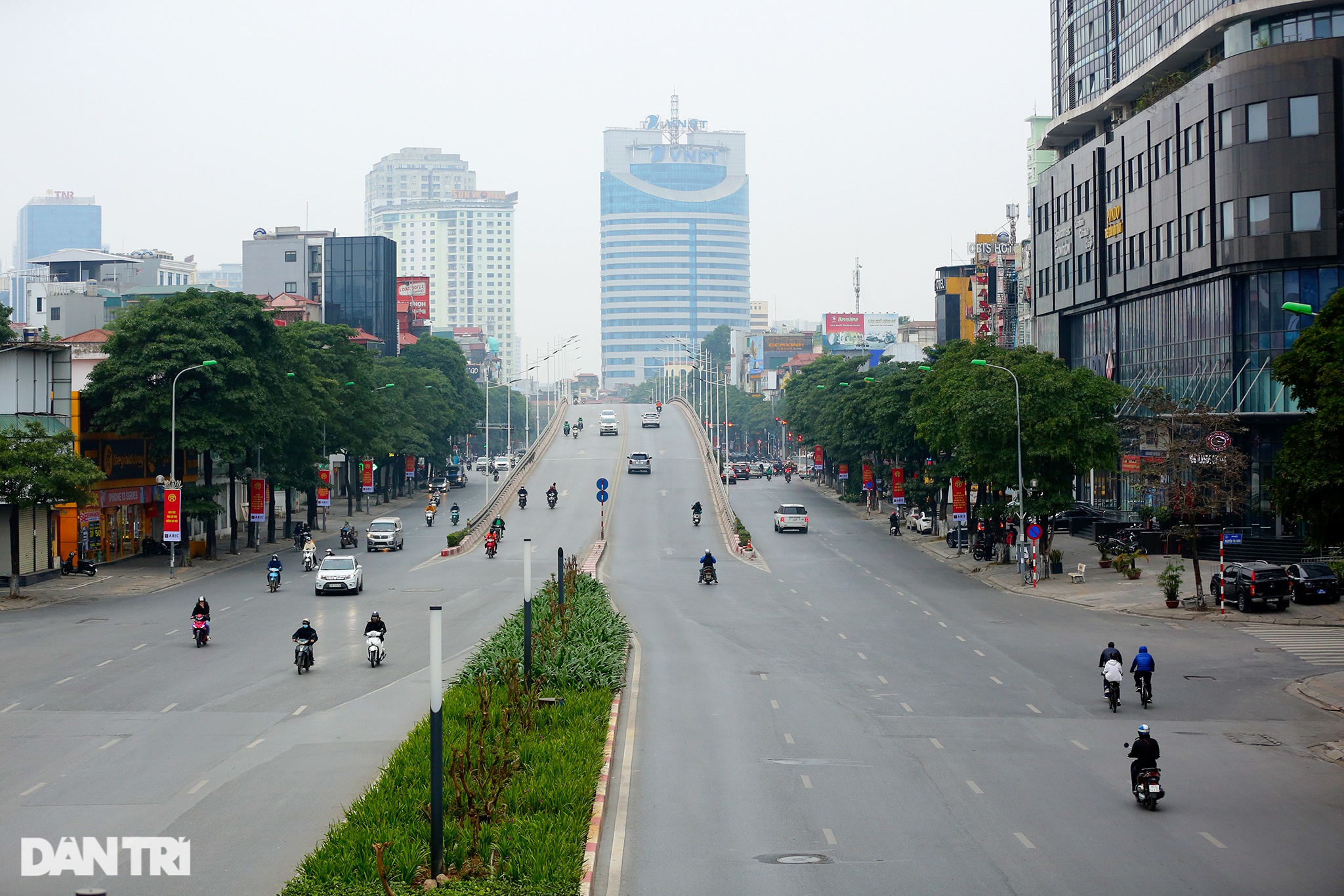 Người dân đổ xô về quê nghỉ Tết, cửa ngõ Hà Nội ùn tắc kéo dài nhiều cây số - 15