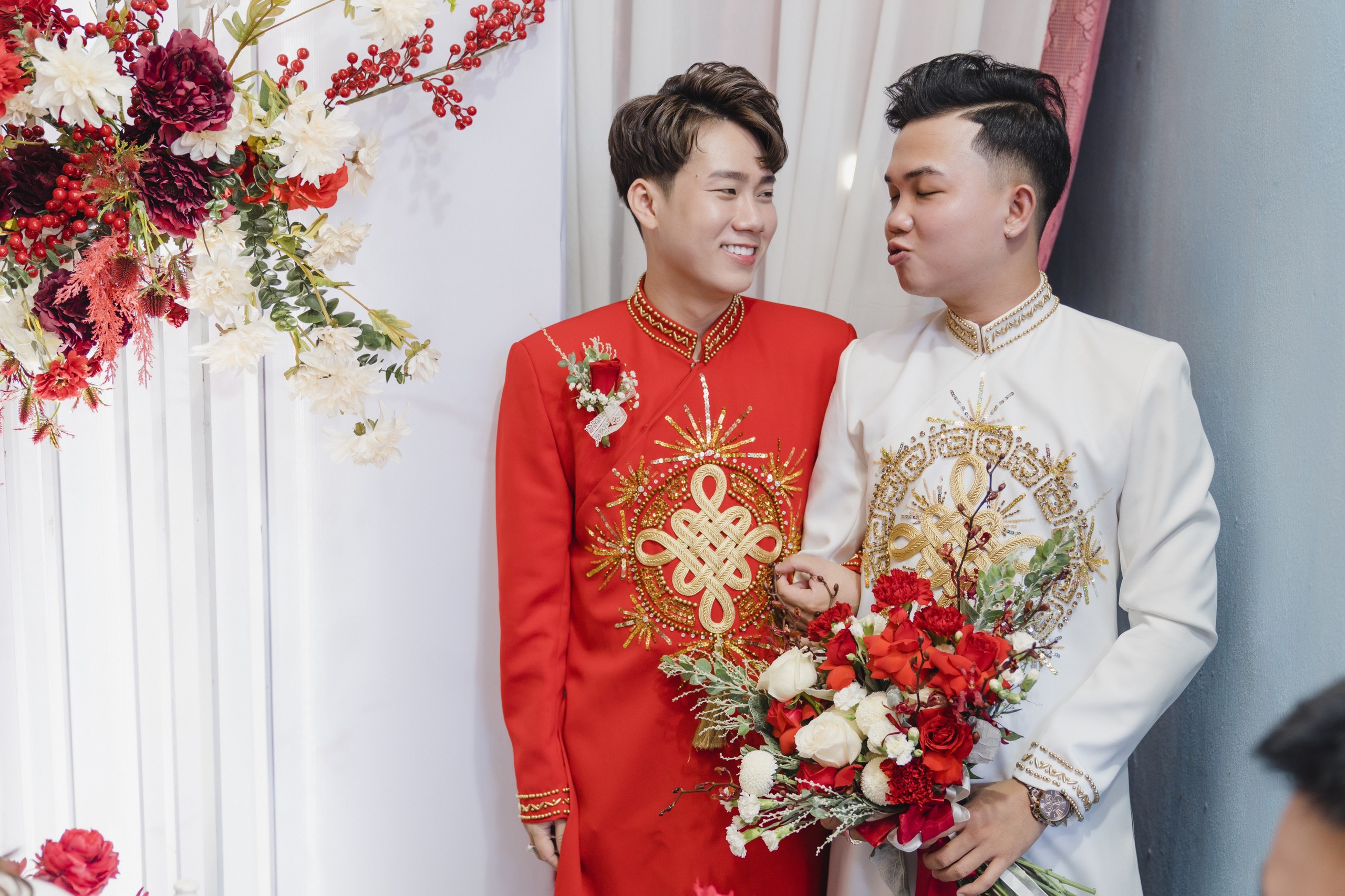 Đám cưới cổ tích của cặp đôi đồng tính nam ở Tây Ninh sau 11 năm quen nhau - 1