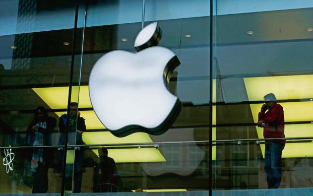 Apple trở thành công ty Mỹ đầu tiên đạt vốn hóa 3.000 tỷ USD - 1